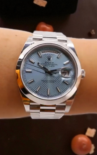 High End Replica Rolex Day-date m228206-0004 Men's Rolex Calibre 2836/2813 Silver-tone photo review