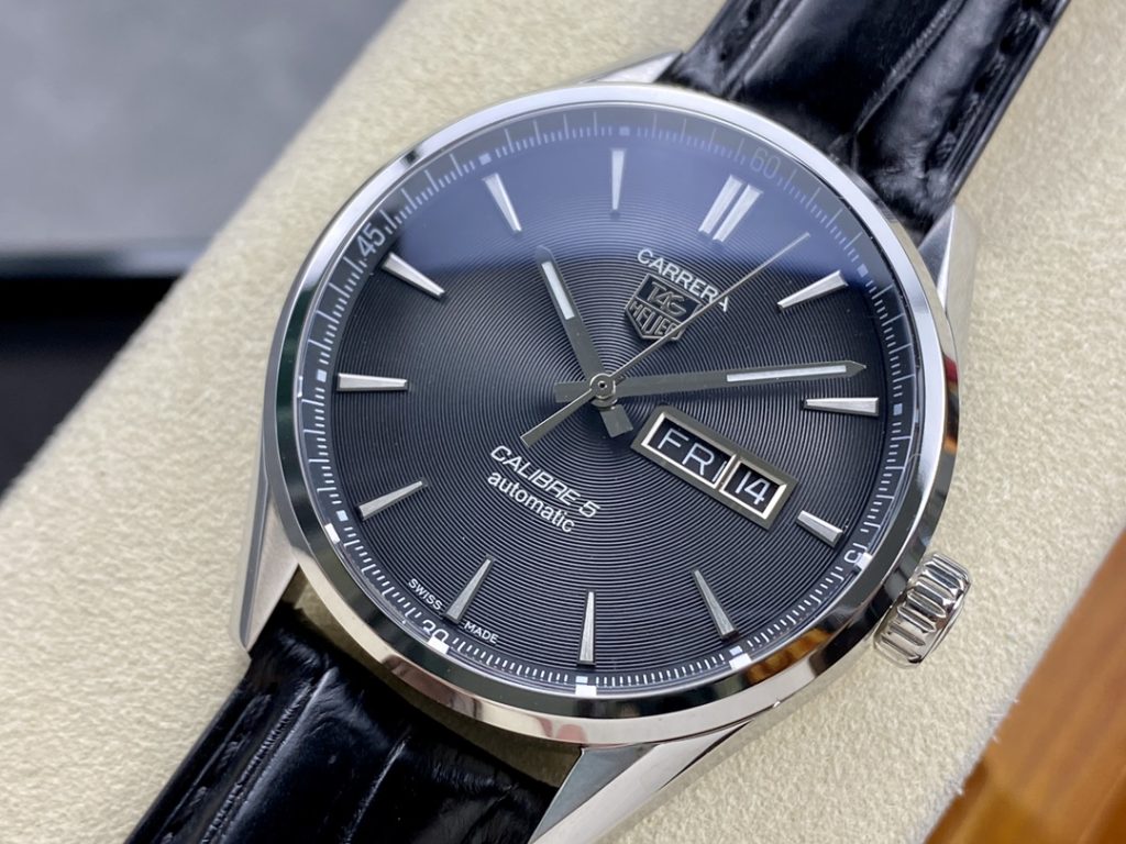 tag heuer carrera replica