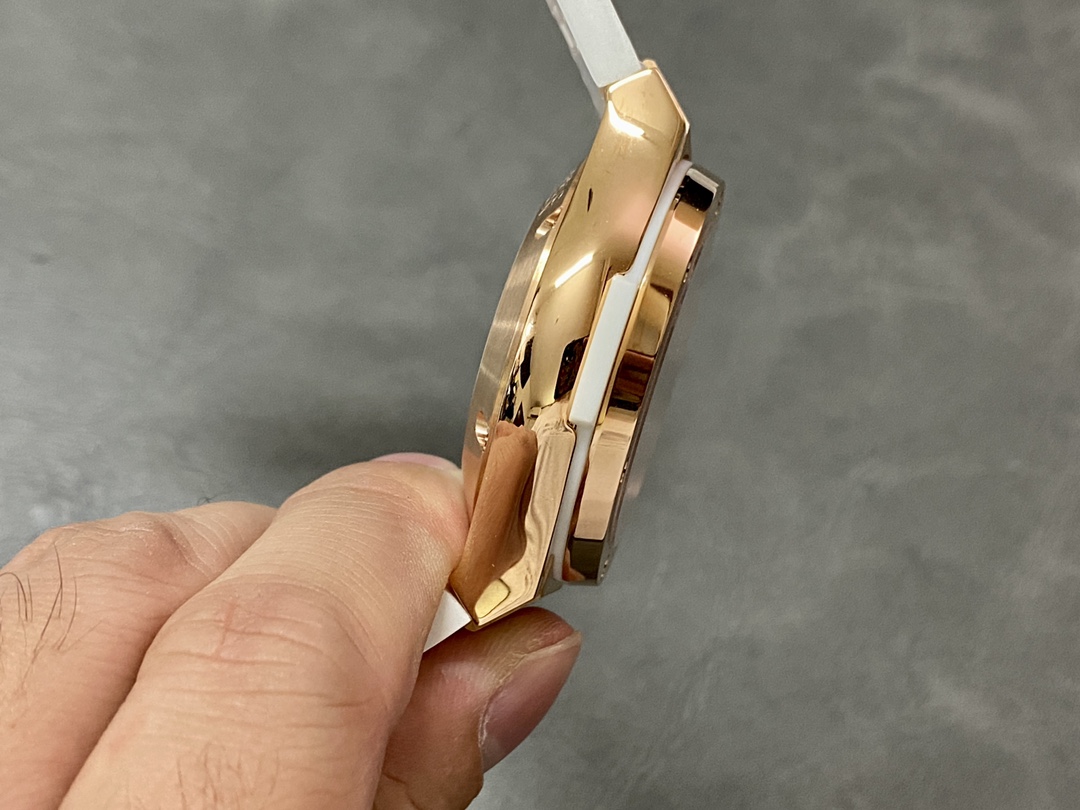 Best Swiss Super Clone Hublot Classic Fusion 521.OX.2611.LR Replica Watch, 45mm Rose Gold - Image 7