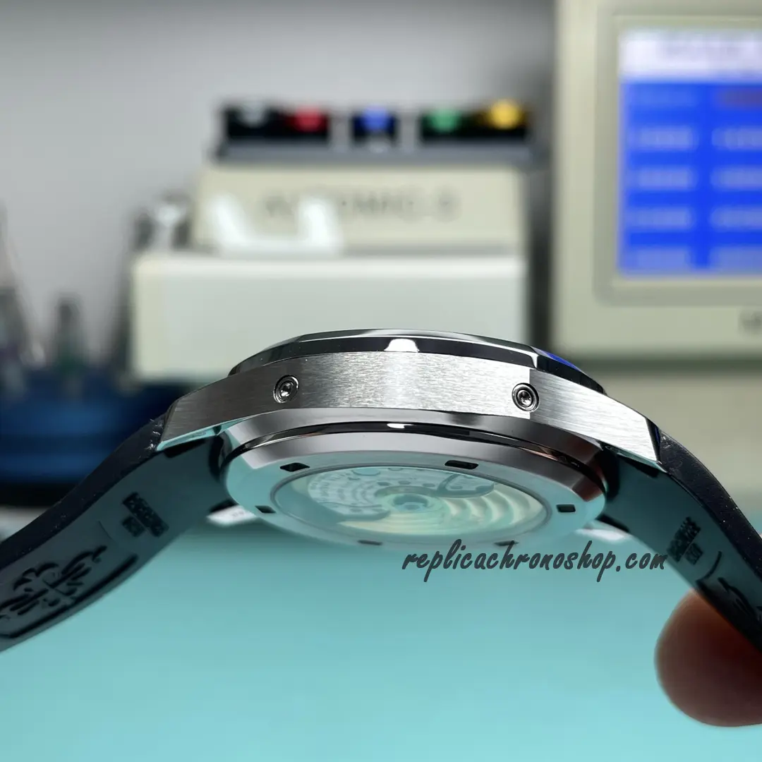 Replica Patek Philippe Aquanaut 5261R-001 Black Automatic Watch with Annual Calendar - Image 6