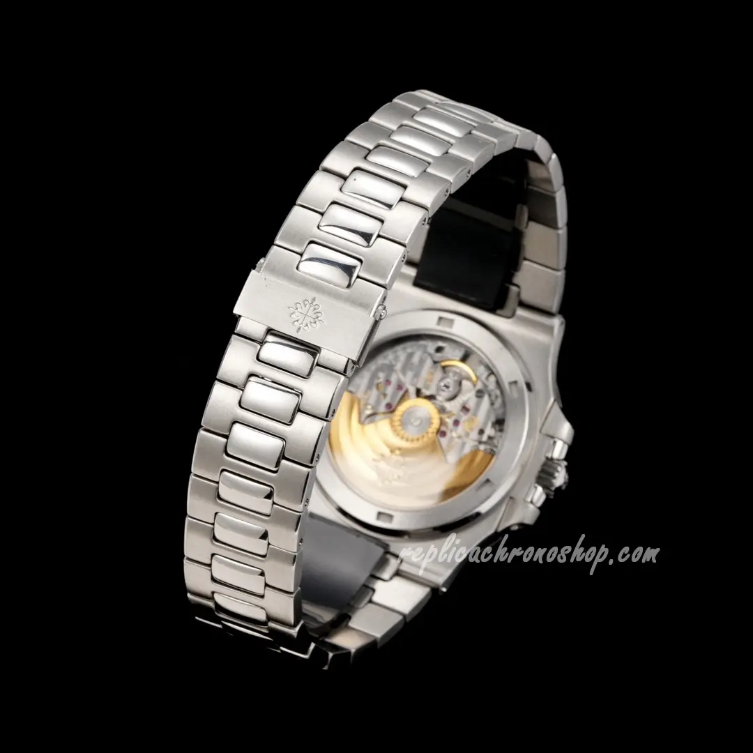 Integrated bracelet and clasp detail of Replica Patek Philippe Nautilus 5711/110P-001