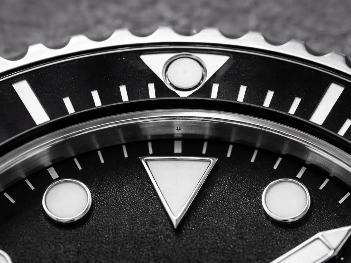 Alignment example: slight offset at 12 o'clock marker