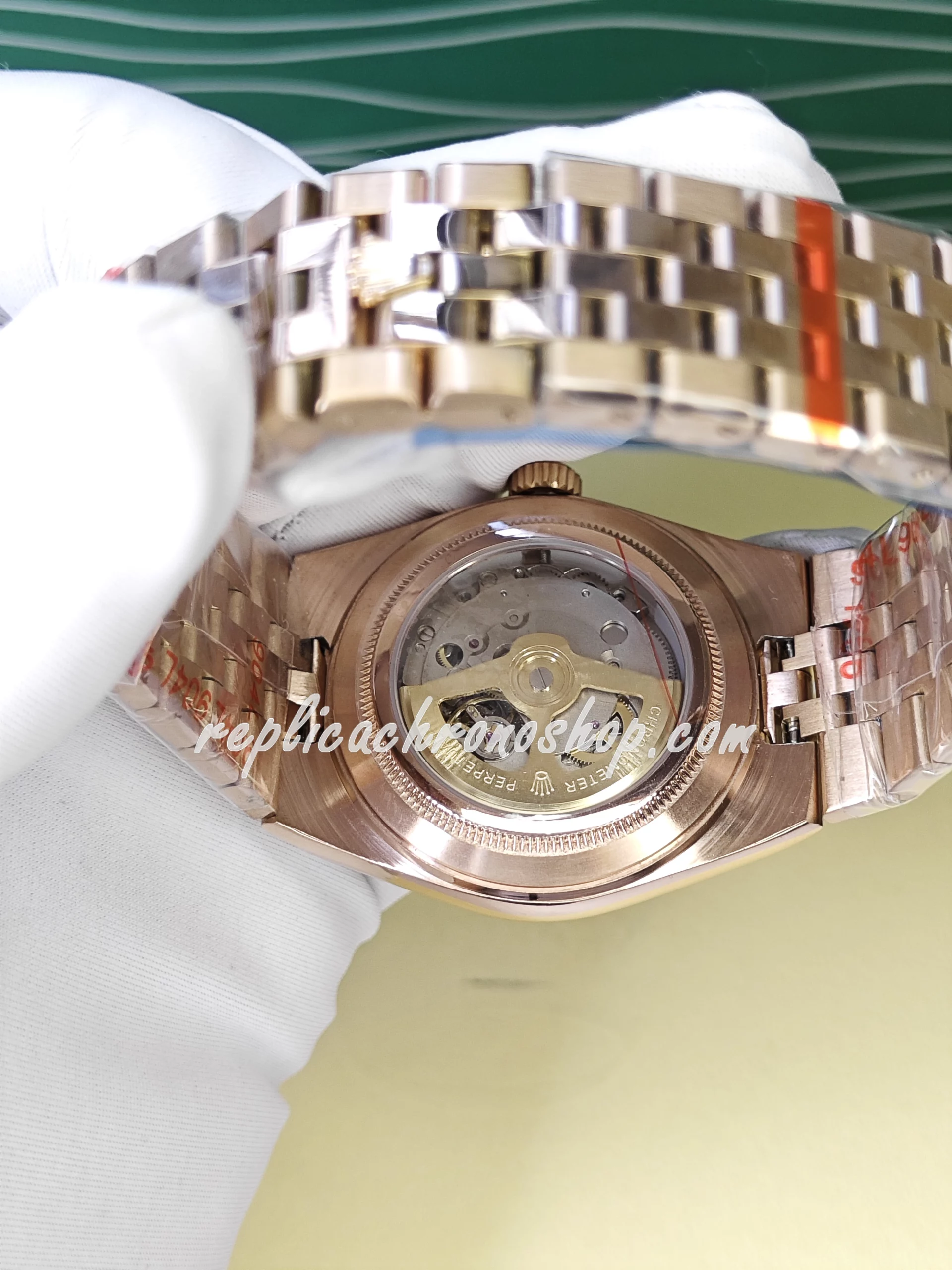 Replica Rolex Oyster Perpetual Date 127335-0002 - Luxury Rose Gold 40mm Automatic Watch with Honeycomb Dial - Image 7