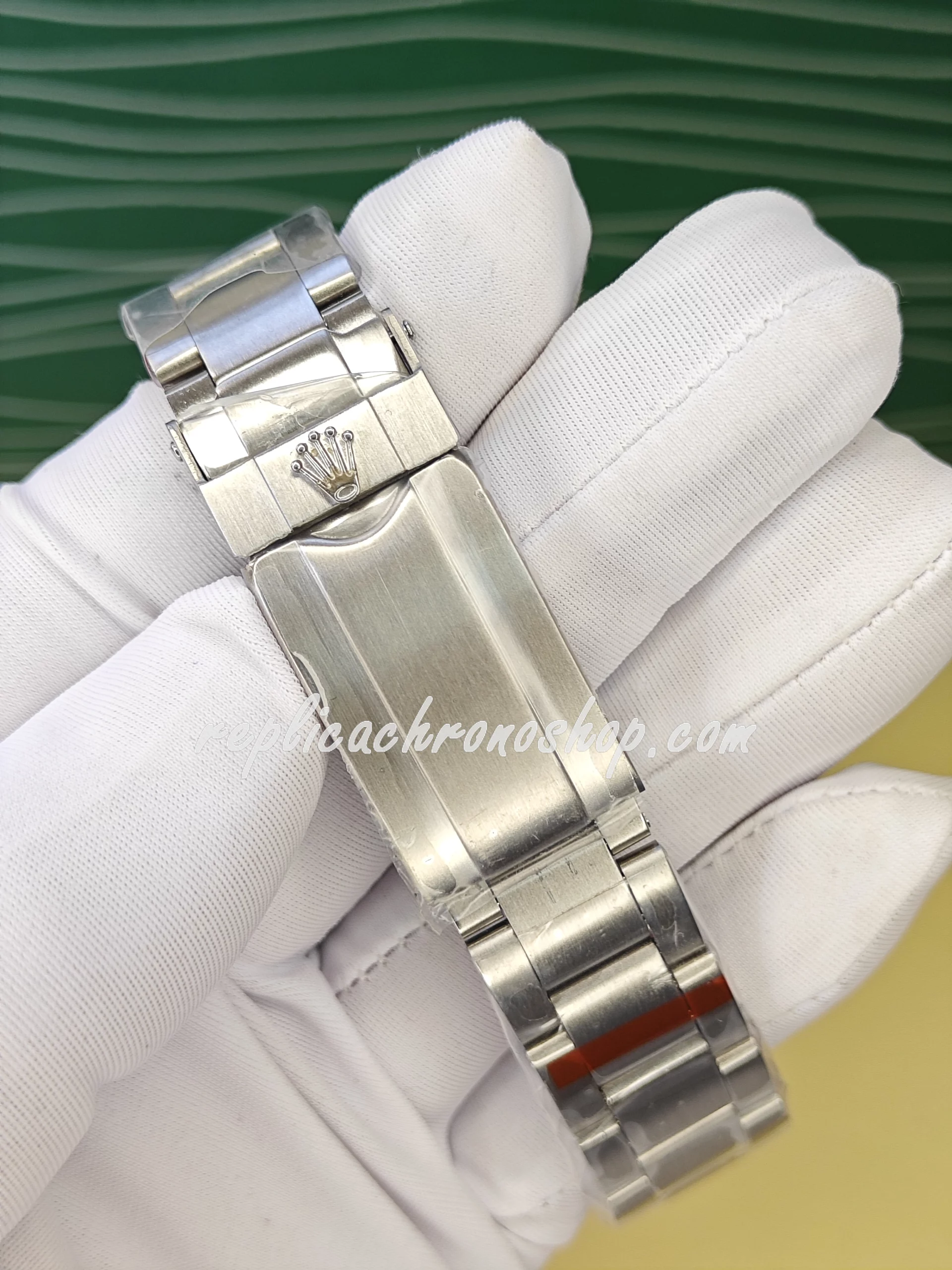 Explore the Replica Rolex Submariner 116610LN – High-Quality Swiss Replica with Ceramic Bezel - Image 8