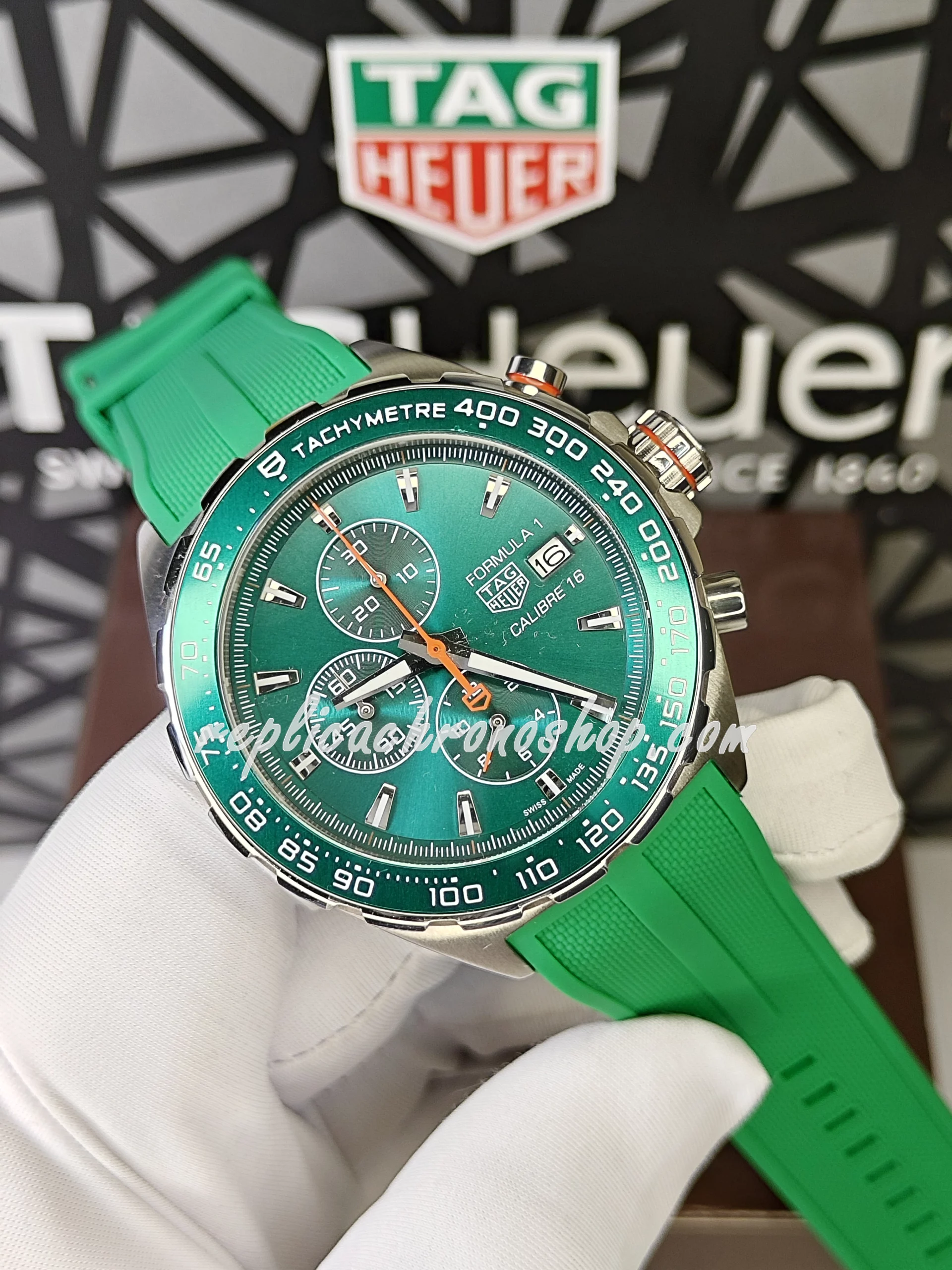 Replica TAG Heuer Formula 1 CAZ201H.BA0876 Chronograph | Swiss-Made Luxury Watch with Green Ceramic Bezel - Image 2