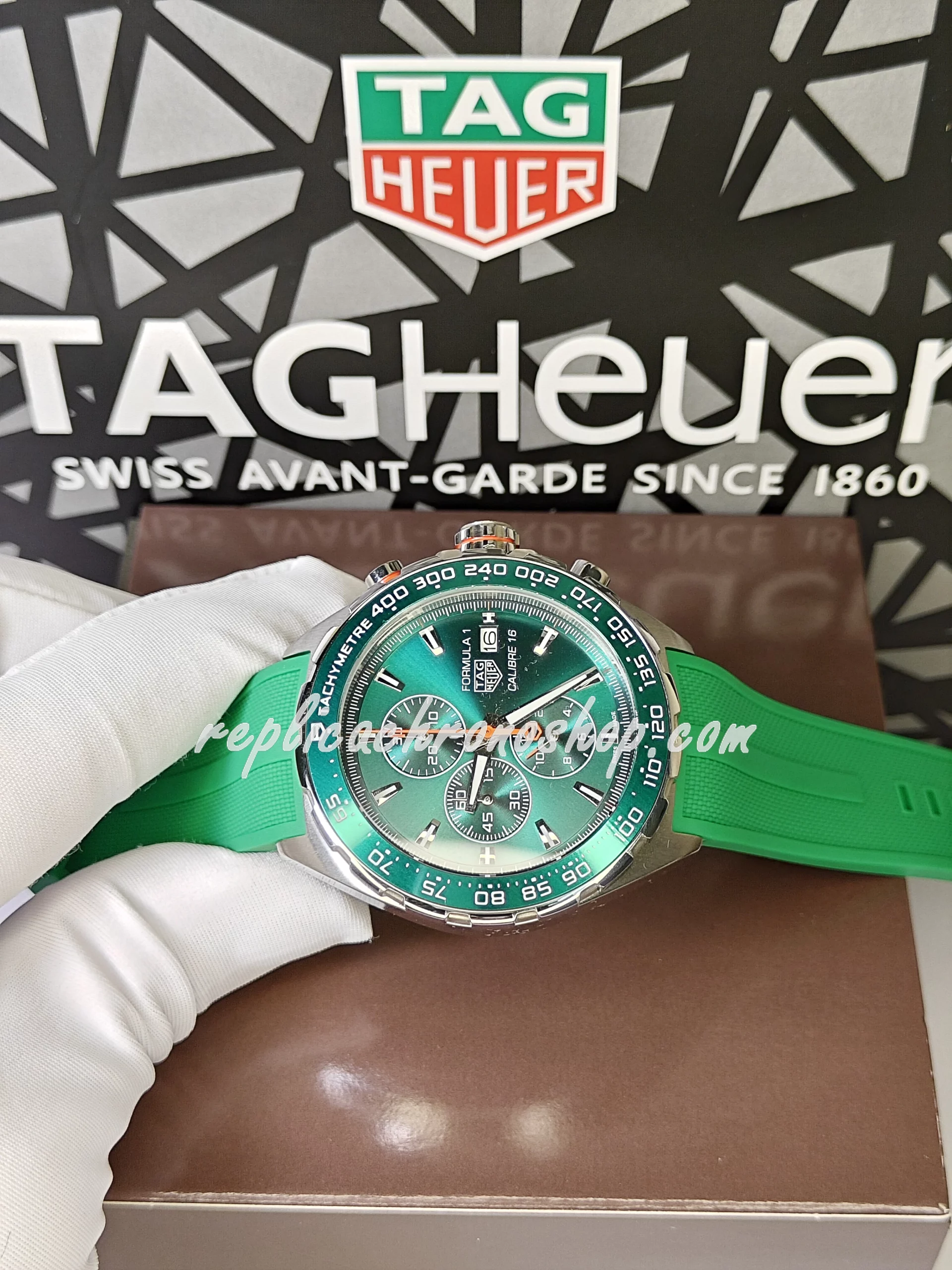 Replica TAG Heuer Formula 1 CAZ201H.BA0876 Chronograph | Swiss-Made Luxury Watch with Green Ceramic Bezel - Image 3